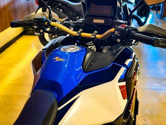 HONDA-CRF 1100L AFRICA TWIN ADVENTURE SPORTS ES DCT HONDA-CRF 1100L AFRICA TWIN ADVENTURE SPORTS ES DCT-2023