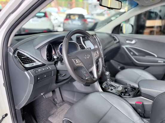 HYUNDAI-GRAND SANTA FÉ-3.3 MPFI V6 4WD GASOLINA 4P AUTOMÁTICO HYUNDAI-GRAND SANTA FÉ-2014