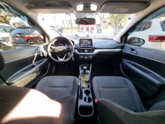 HYUNDAI-HB20-2023