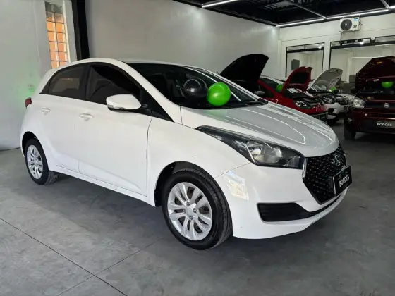 HYUNDAI HB20 1.0 COMFORT PLUS 12V FLEX 4P MANUAL