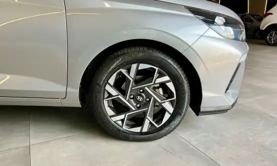 HYUNDAI-HB20-2023