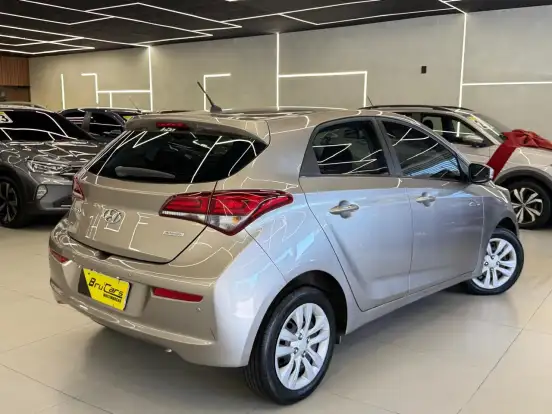 HYUNDAI-HB20-1.6 COMFORT PLUS 16V FLEX 4P AUTOMÁTICO HYUNDAI-HB20-2018