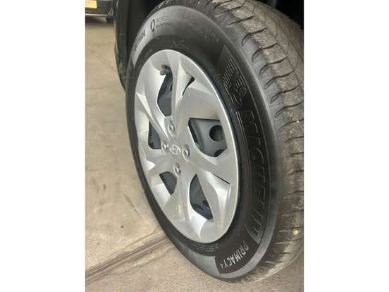 HYUNDAI-HB20-2024