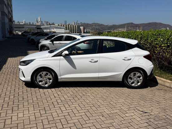 HYUNDAI-HB20-2025