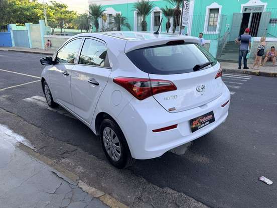 HYUNDAI-HB20-1.0 COMFORT 12V FLEX 4P MANUAL HYUNDAI-HB20-2017