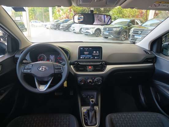 HYUNDAI-HB20-2023