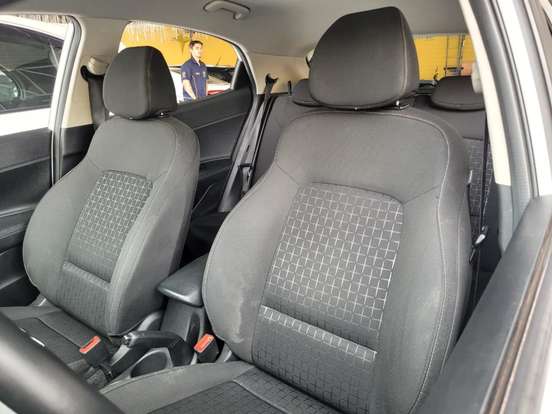 HYUNDAI-HB20-2023