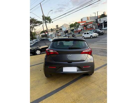 HYUNDAI-HB20-2015