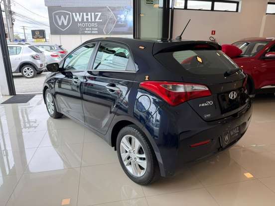 HYUNDAI-HB20-2015