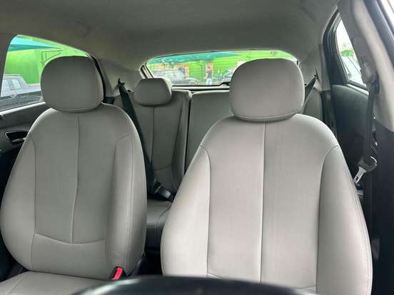 HYUNDAI-HB20-2013