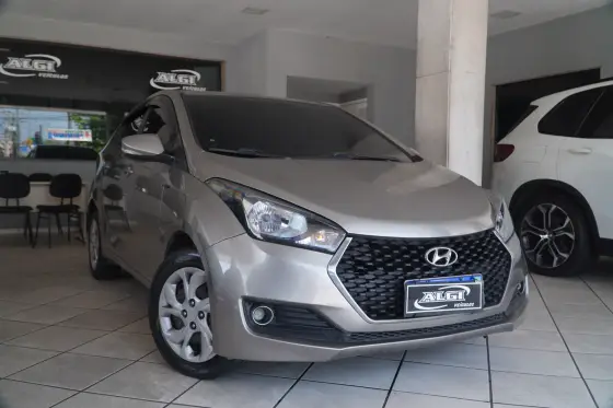 HYUNDAI HB20S 1.6 COMFORT PLUS 16V FLEX 4P AUTOMÁTICO