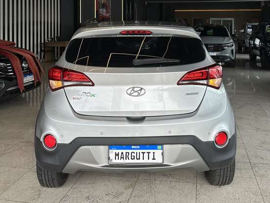 HYUNDAI-HB20X-1.6 16V PREMIUM FLEX 4P AUTOMÁTICO HYUNDAI-HB20X-2018