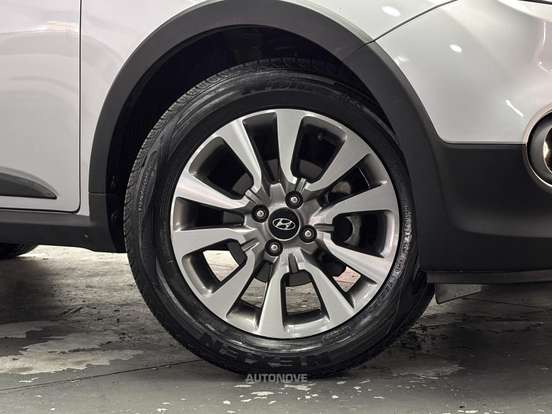 HYUNDAI-HB20X-1.6 16V STYLE FLEX 4P AUTOMÁTICO HYUNDAI-HB20X-2016