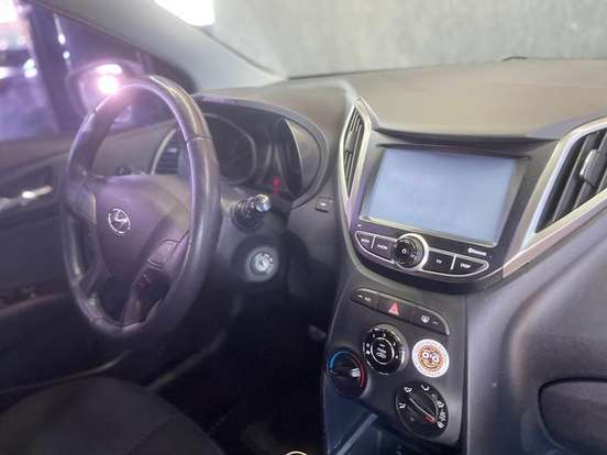 HYUNDAI-HB20X-1.6 16V STYLE FLEX 4P MANUAL HYUNDAI-HB20X-2015