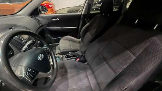 HYUNDAI-I30-2009