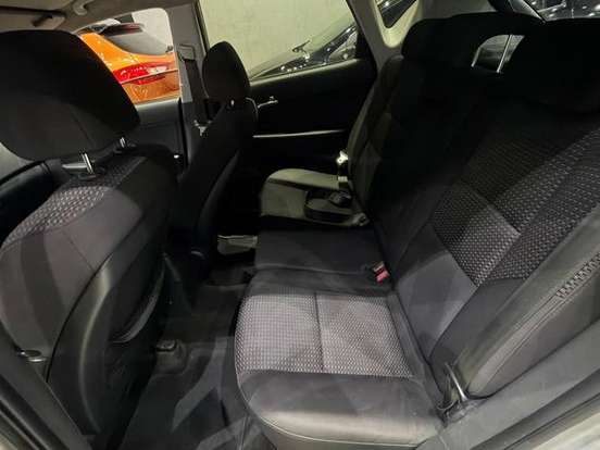 HYUNDAI-I30-2.0 MPFI GLS 16V GASOLINA 4P AUTOMÁTICO HYUNDAI-I30-2009