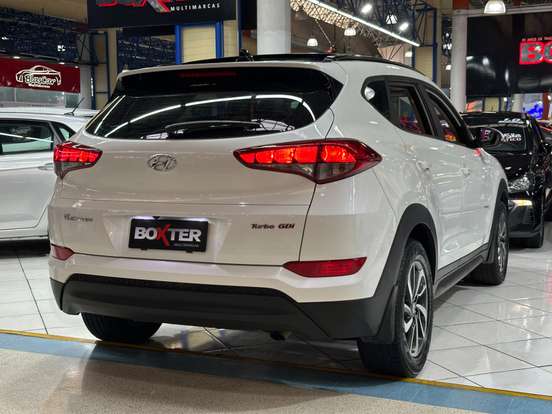 HYUNDAI-TUCSON-2022