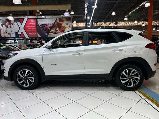 HYUNDAI-TUCSON-2022