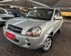 HYUNDAI TUCSON 2.0 MPFI GLS 16V 143CV 2WD FLEX 4P AUTOMÁTICO HYUNDAI TUCSON 2.0 MPFI GLS 16V 143CV 2WD FLEX 4P AUTOMÁTICO