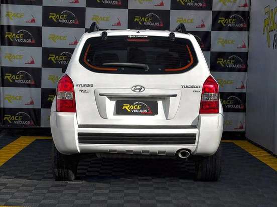HYUNDAI-TUCSON-2.0 MPFI GLS 16V 143CV 2WD FLEX 4P AUTOMÁTICO HYUNDAI-TUCSON-2015