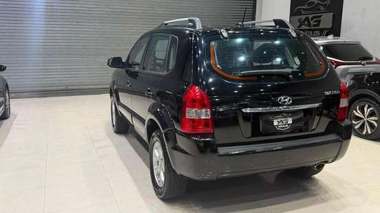 HYUNDAI-TUCSON-2.0 MPFI GLS 16V 143CV 2WD GASOLINA 4P AUTOMÁTICO HYUNDAI-TUCSON-2012