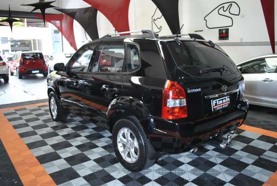 HYUNDAI-TUCSON-2008