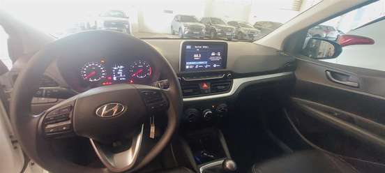 HYUNDAI-HB20-2023