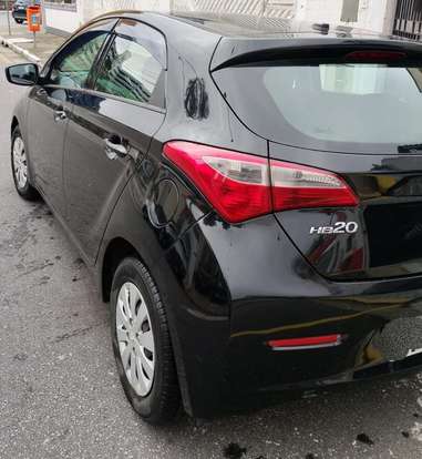 HYUNDAI-HB20-2013