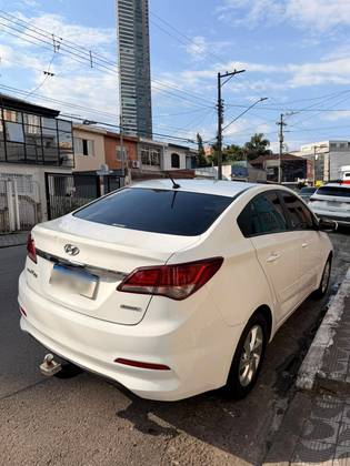 HYUNDAI HB20S 1.6 COMFORT PLUS 16V FLEX 4P AUTOMÁTICO
