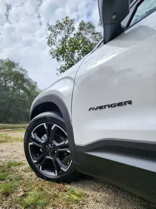 JEEP-AVENGER-2026