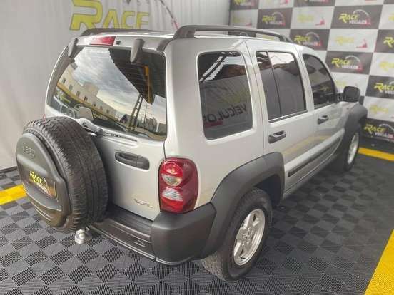 JEEP-CHEROKEE-2.4 SPORT 4X4 16V GASOLINA 4P MANUAL JEEP-CHEROKEE-2005