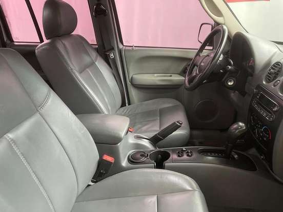 JEEP-CHEROKEE-2.4 SPORT 4X4 16V GASOLINA 4P MANUAL JEEP-CHEROKEE-2005