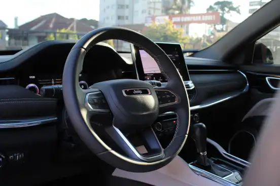 JEEP-COMMANDER-2022