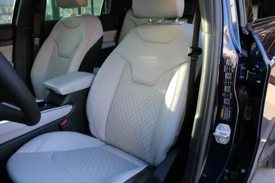 JEEP-COMMANDER-2022