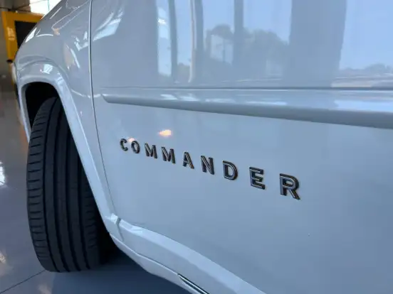 JEEP-COMMANDER-2024