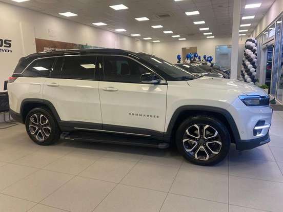 JEEP-COMMANDER-2023