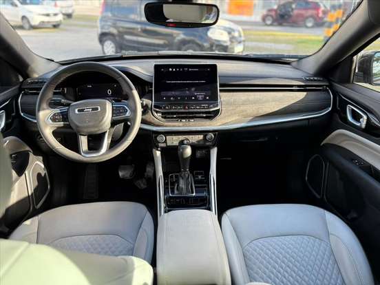 JEEP-COMMANDER-2023