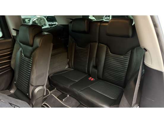 JEEP-COMMANDER-2023