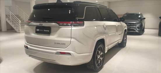 JEEP-COMMANDER-2024