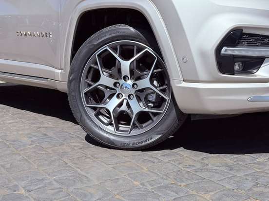 JEEP-COMMANDER-2021