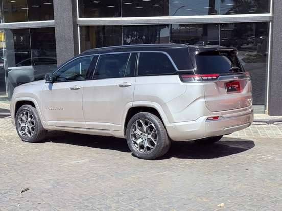 JEEP-COMMANDER-2021