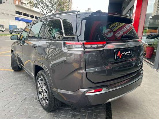 JEEP-COMMANDER-2023