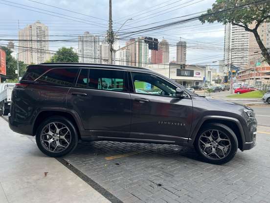 JEEP-COMMANDER-2023