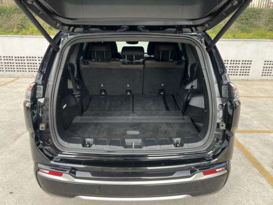 JEEP-COMMANDER-1.3 T270 TURBO FLEX OVERLAND AT6 JEEP-COMMANDER-2024