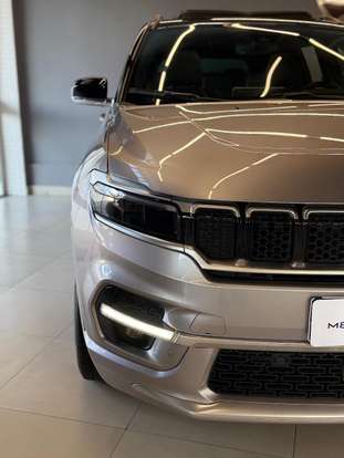 JEEP-COMMANDER-2023