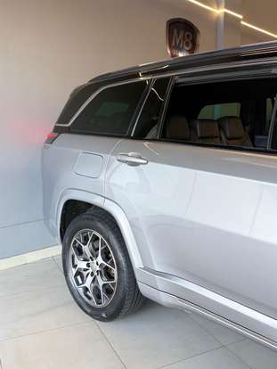 JEEP-COMMANDER-2023