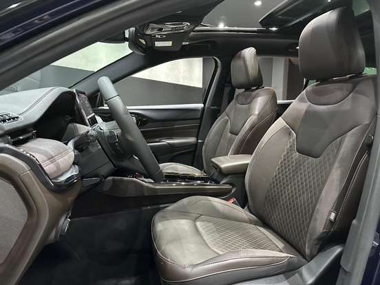JEEP-COMMANDER-2022