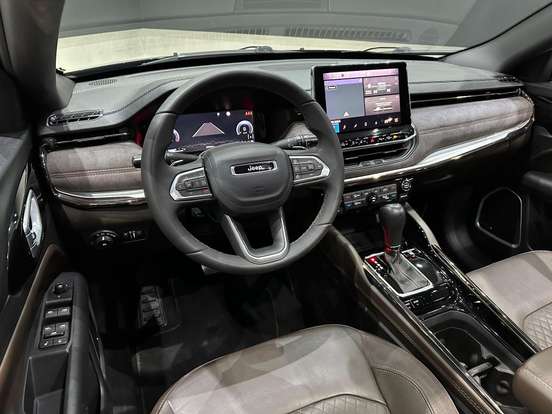 JEEP-COMMANDER-2022