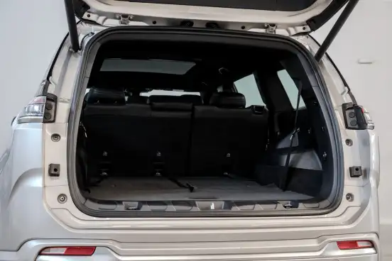 JEEP-COMMANDER-2.0 TD380 TURBO DIESEL OVERLAND AT9 JEEP-COMMANDER-2021