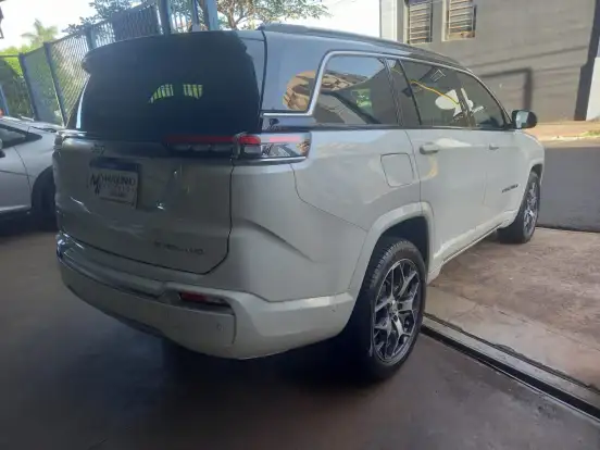 JEEP-COMMANDER-2022